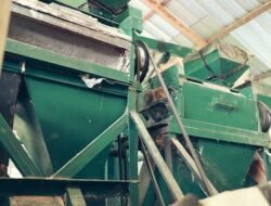 Pabrik Giling Padi  Toko Hasil Karya Reok Di Duga Picu Kerusakan Lingkungan dan Ganggu Kesehatan, Warga Minta APH Ambil Sikap