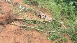 Gerak Cepat Jajaran Polsek Sano Nggoang dan Dinas PU Manggarai Barat Buka Isolasi Jalur Bencana