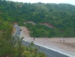 Ketegangan Lahan Batu Gosok Memanas, Pater Marsel Diduga Datangi Lokasi Alosius Oba Bersama Massa Bersenjata Tajam