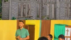 Elvis Jehama Salurkan 100 Lembar Seng untuk Pastoran St. Petrus Pau, Wujud Kerja Bakti bagi Negara dan Gereja