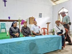 Asistensi Paskah di Stasi Bongka, Mahasiswa UNIKA Ruteng Disambut Prosesi Adat Kapu Cai