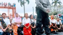 Tuntut Keadilan bagi Restina Tija, Masyarakat dan Aktivis PMKRI Ruteng Geruduk Polres Manggarai