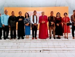 Paroki Katedral Ruteng Perkuat Solidaritas Umat Melalui Pembagian Sukacita Paskah