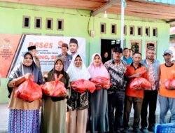 Reses di Manggarai Timur, Anggota DPRD NTT Rusding Salurkan Ratusan Sembako dan Bantuan Rumah Ibadah