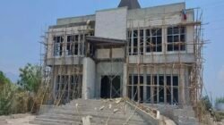 Bom Waktu DAK 9,7 Miliar :Gedung Perpustakaan Matim Diduga Asal Jadi,Markup 400 Juta.