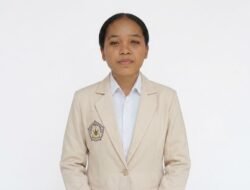 Menolak Dangkal: Mengapa Pendidikan Sastra Harus Berpijak pada Filsafat Ilmu?